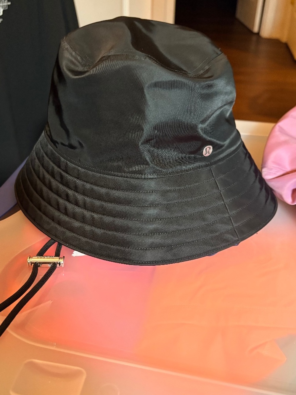 Lululemon Nylon Bucket Hat, SZ M/L, NWT Color Black
